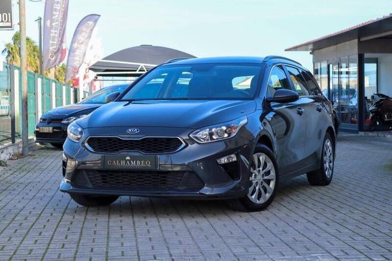 Cinzento Usado 2021 Kia Ceed Sportswagon Carrinha | € 14.990 (Preço justo) - Imagem 1/4