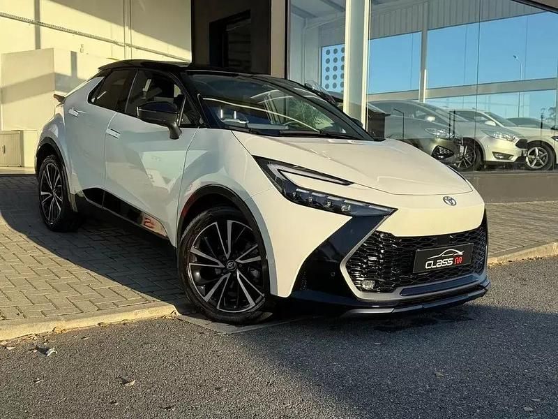 Branco Usado 2023 Toyota C-HR Luxury SUV | € 33.750 - Imagem 1/4