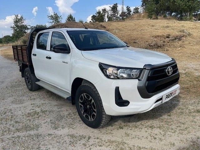 Branco Usado 2024 Toyota HiLux Pickup | € 42.700 (Preço elevado) - Imagem 1/4