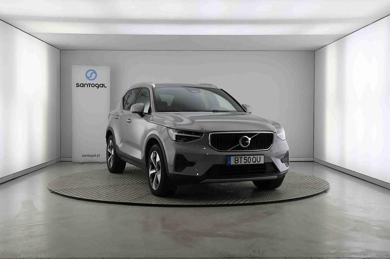 Usado Volvo XC40 Core 163 HP (119 kW) 2025 Cinzento SUV