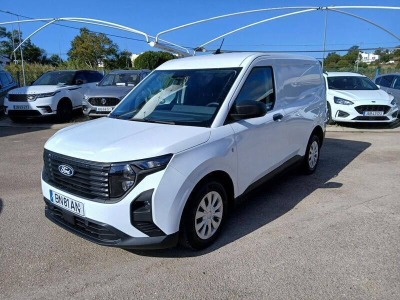 Branco Usado 2024 Ford Transit Trend | € 21.950 - Imagem 1/4