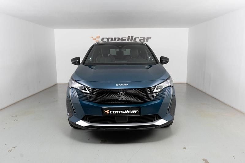 Verde escuro Usado 2024 Peugeot 5008 GT Monovolume | € 28.880 - Imagem 1/4