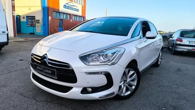 Branco Usado 2014 Citroën DS5 So Chic Citadino | € 11.700 (Preço justo) - Imagem 1/4