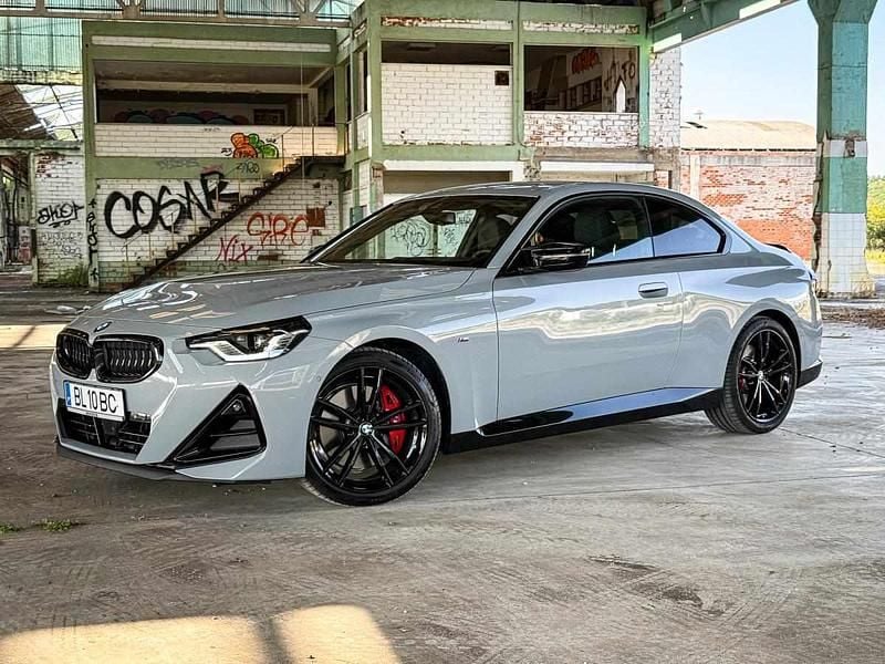 Cinzento Usado 2023 BMW M240 M Sport Coupé | € 65.000 - Imagem 1/4