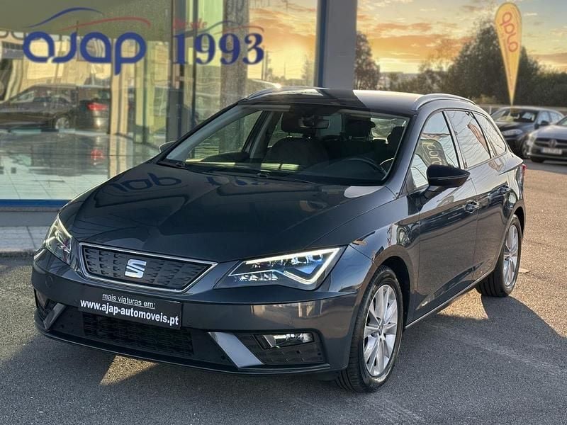 Cinza Usado 2019 Seat Leon Style Carrinha | € 13.670 (Preço justo) - Imagem 1/4