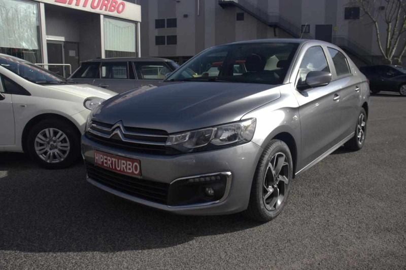 Cinzento Usado 2018 Citroën C-Elysee I PureTech Sedan | € 9.900 (Bom preço) - Imagem 1/4