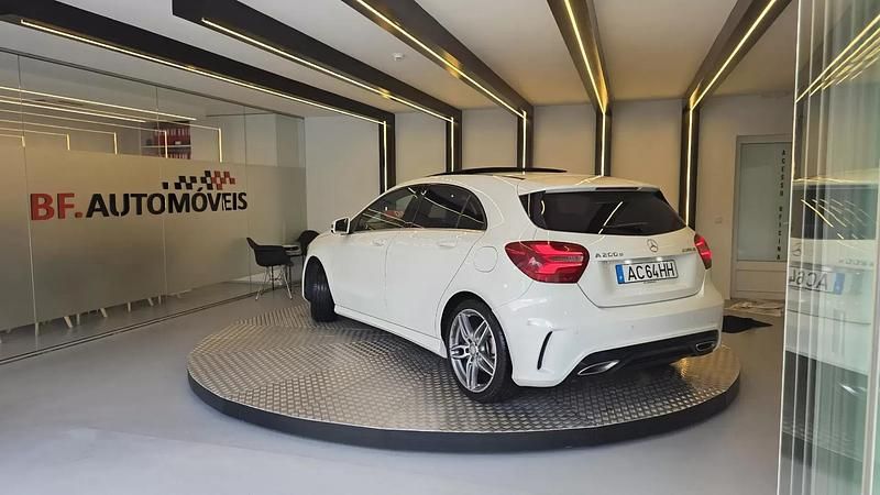 Usado Mercedes A200 AMG line 136 HP (100 kW) 2016 Branco Citadino