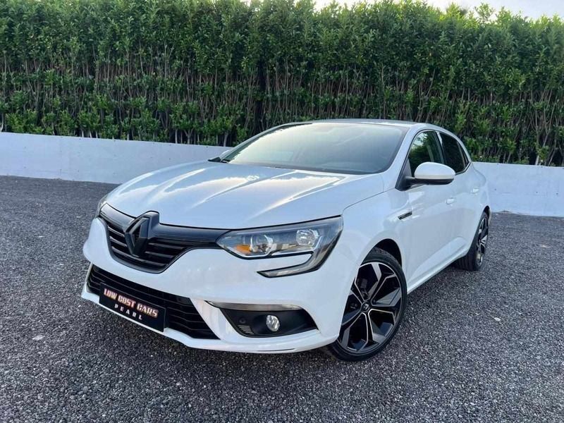Branco Usado 2017 Renault Mégane IV LIMITED | € 15.990 (Preço elevado) - Imagem 1/4