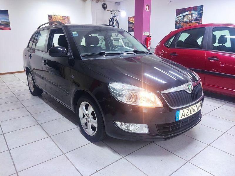 Usado 2010 Skoda Fabia Sedan | € 5.750 (Super Preço) - Imagem 1/4