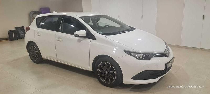 Usado 2015 Toyota Auris Sedan | € 15.290 (Preço justo) - Imagem 1/4