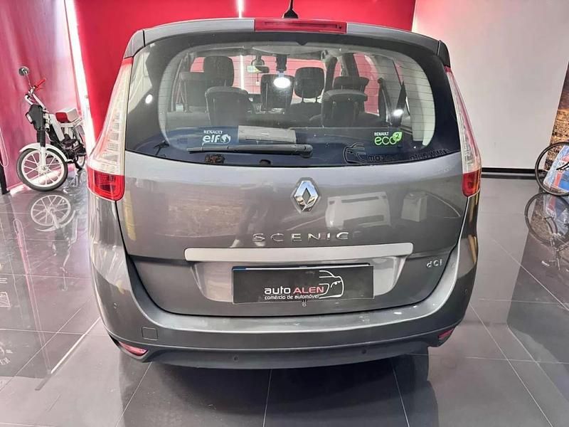 Usado Renault Grand Scénic III Expression 110 HP (80 kW) 2014 Cinza Monovolume