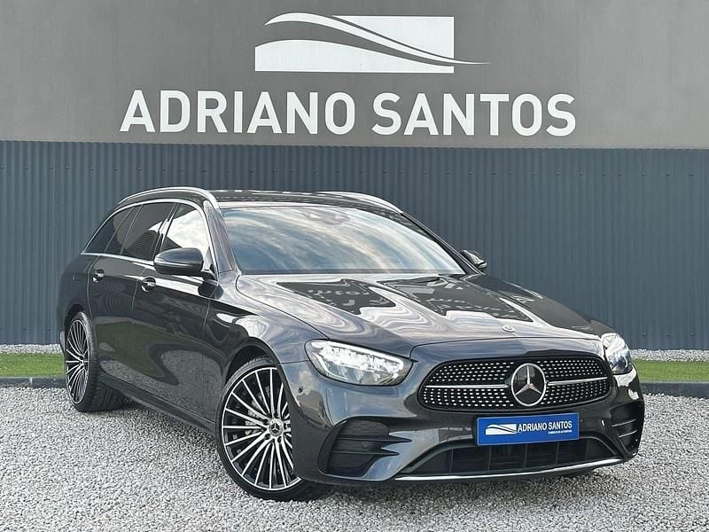 Cinza Usado 2022 Mercedes E300 AMG line Carrinha | € 38.900 (Preço justo) - Imagem 1/4