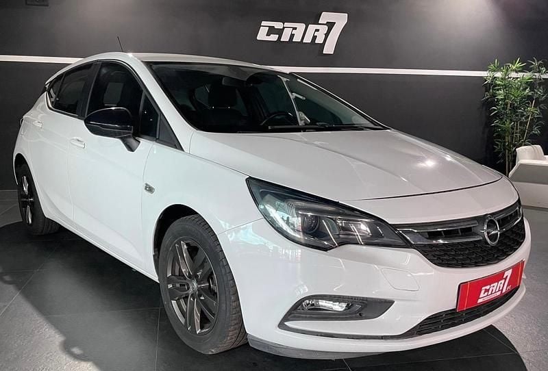 Branco Usado 2017 Opel Astra Edition | € 13.750 (Caro) - Imagem 1/4