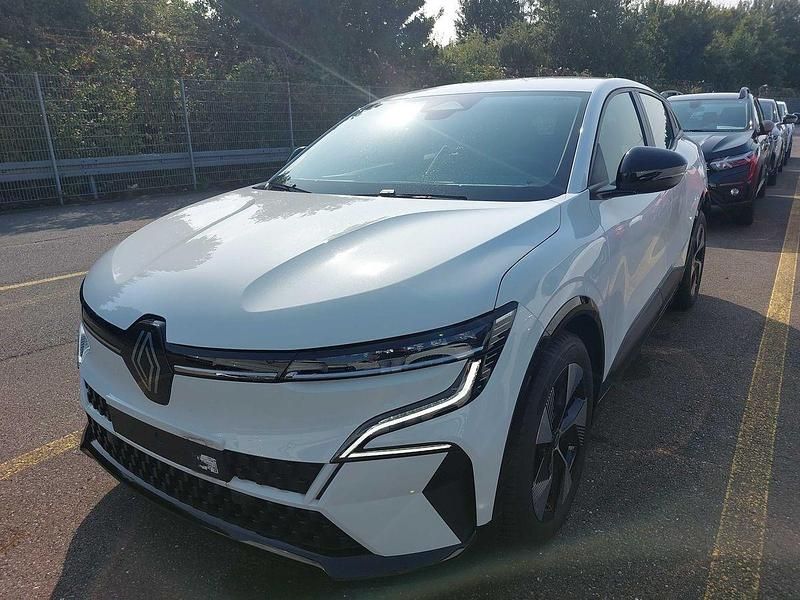 Branco Usado 2023 Renault Mégane Equilibre SUV | € 23.997 (Preço justo) - Imagem 1/4