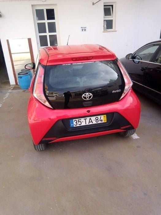 Usado Toyota Aygo 69 HP (50 kW) 2016 Citadino