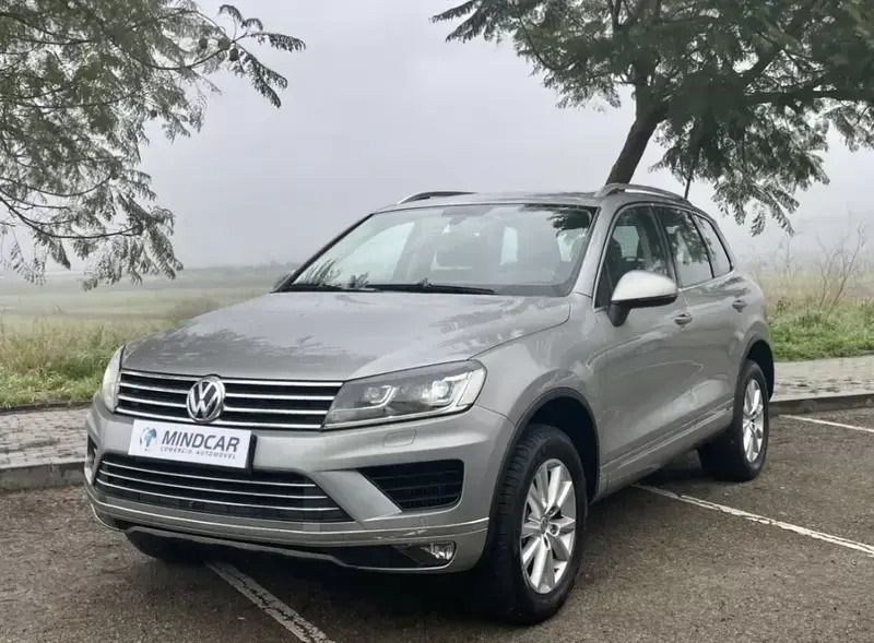 Prata Usado 2017 VW Touareg SUV | € 33.500 - Imagem 1/4