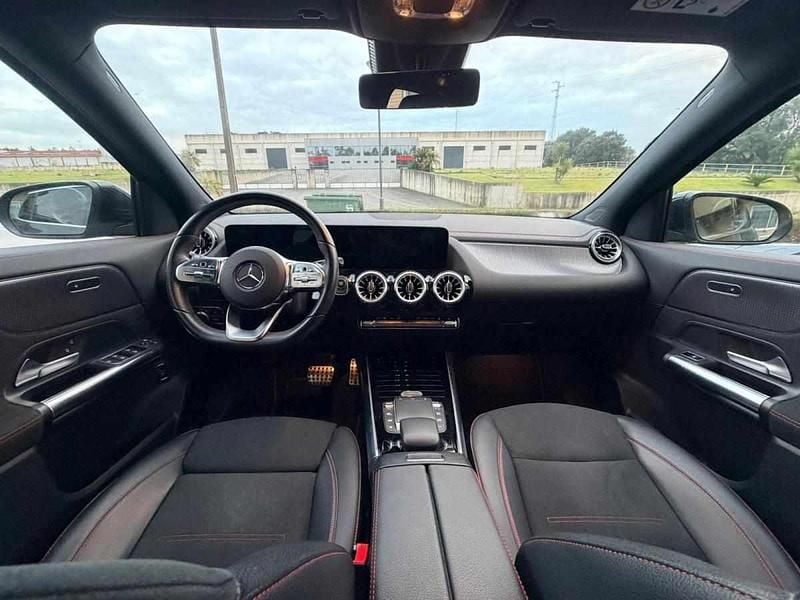 Usado Mercedes EQA250 139 kW (190 HP) 2021 Preto SUV