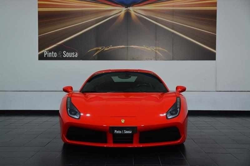 Usado Ferrari 488 670 HP (492 kW) 2016 Vermelho Coupé