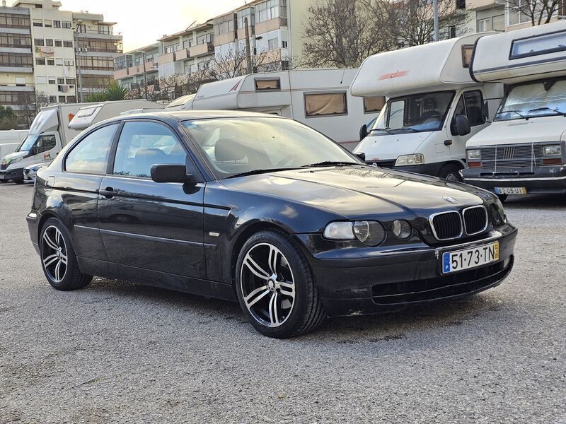 Preto Usado 2002 BMW 320 Citadino | € 4.900 - Imagem 1/4