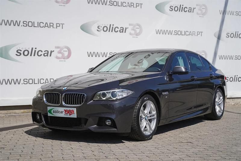Cinza Usado 2015 BMW 520 Sedan | € 23.500 (Preço elevado) - Imagem 1/4