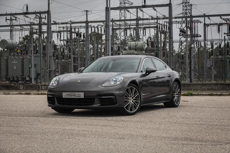 Usado Porsche Panamera 440 HP (323 kW) 2016 Cinzento Citadino