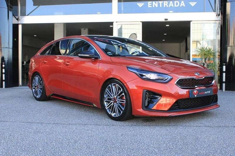 Laranja Usado 2020 Kia ProCeed Citadino | € 24.750 - Imagem 1/4