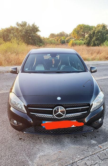 Usado 2015 Mercedes A180 Sedan | € 14.500 (Preço justo) - Imagem 1/4