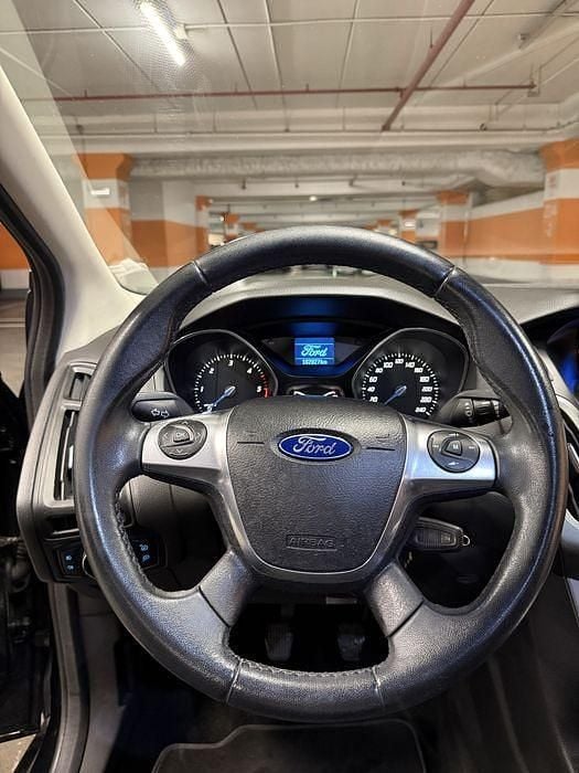 Usado Ford Focus Titanium 115 HP (84 kW) 2011 Sedan