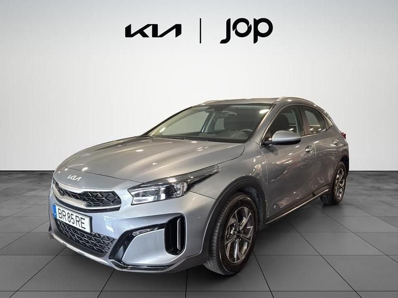 Usado Kia XCeed 100 HP (73 kW) 2025 Cinza SUV
