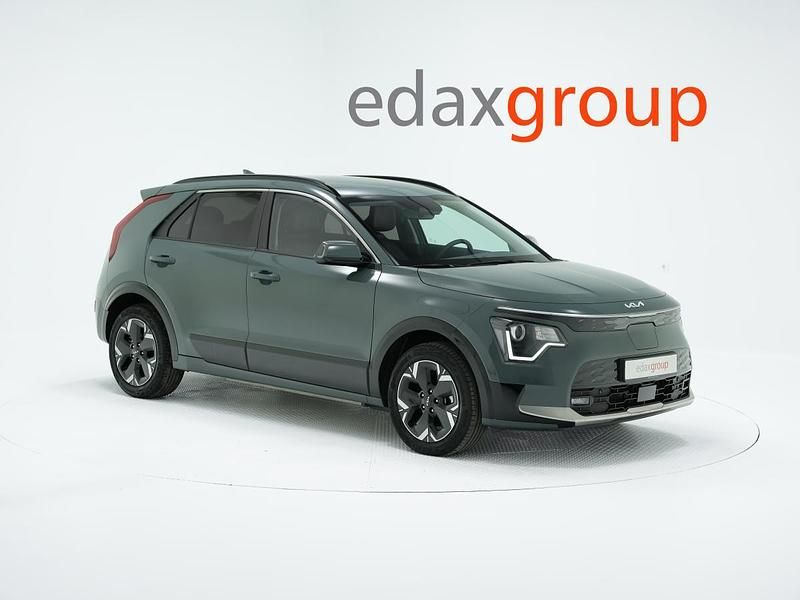 Verde Usado 2023 Kia e-Niro SUV | € 30.490 (Preço justo) - Imagem 1/4