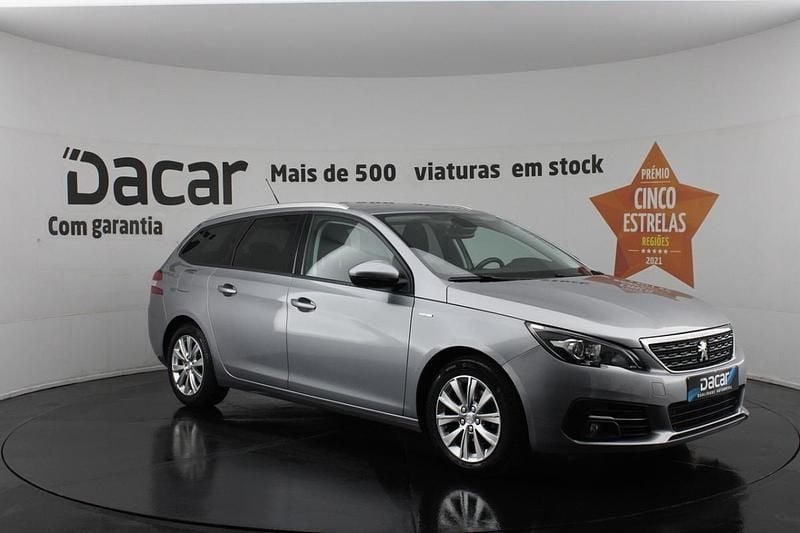 Cinza Usado 2020 Peugeot 308 Style Carrinha | € 13.399 (Preço justo) - Imagem 1/4