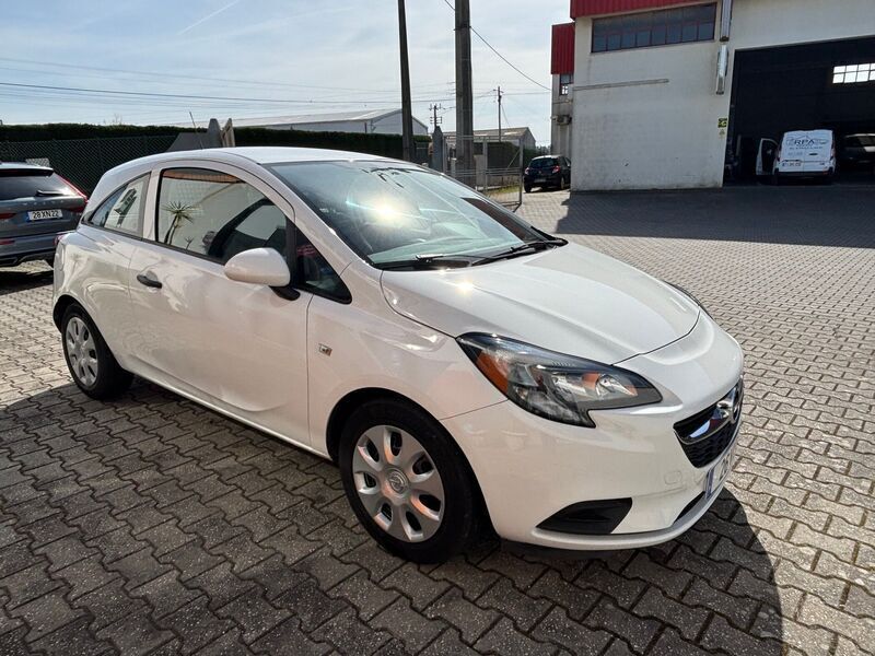 Usado Opel Corsa 75 HP (55 kW) 2018 Branco Citadino