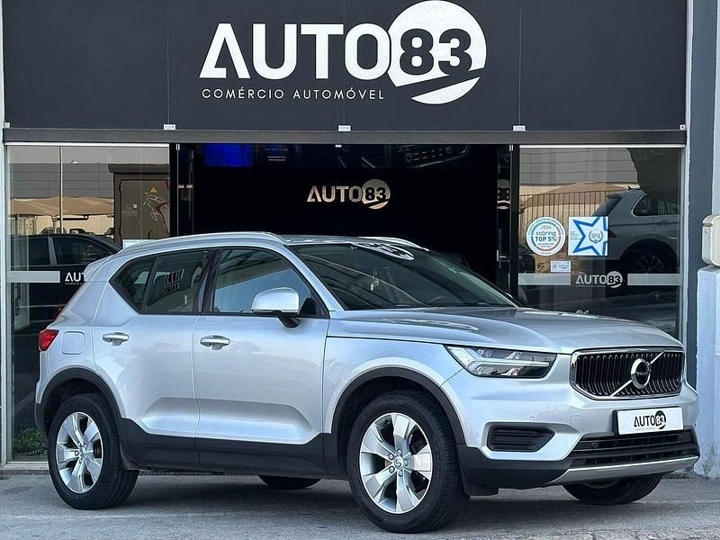 Cinza Usado 2018 Volvo XC40 Momentum SUV | € 22.990 (Preço elevado) - Imagem 1/1