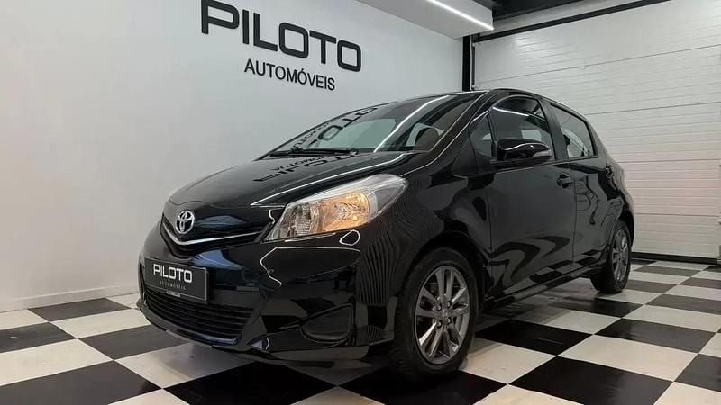 Preto Usado 2014 Toyota Yaris Edition | € 11.490 (Preço justo) - Imagem 1/4