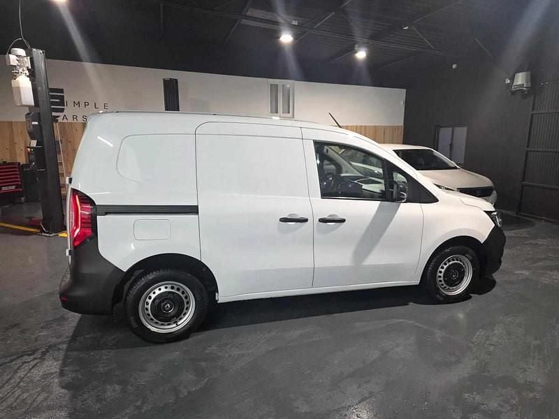 Usado Renault Kangoo 89 kW (122 HP) 2023 Branco Monovolume