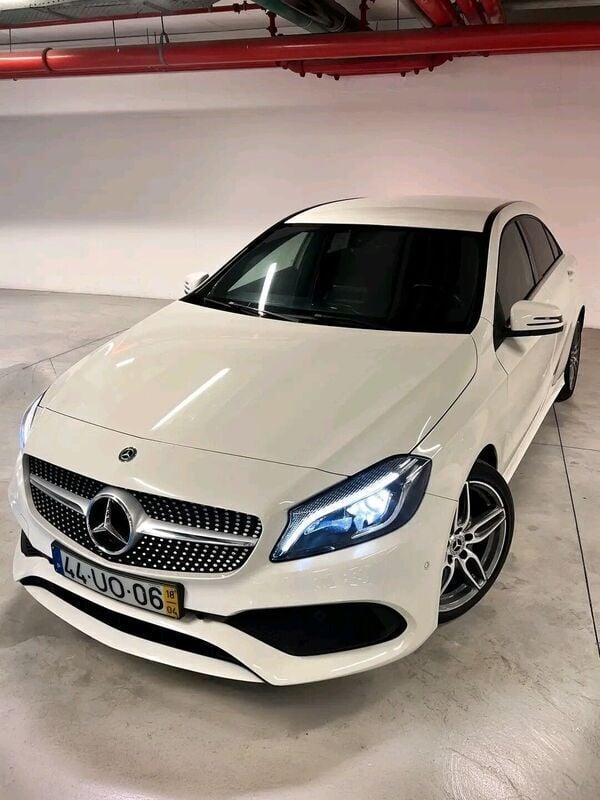 Branco Usado 2018 Mercedes A180 AMG line | € 22.500 (Preço justo) - Imagem 1/4