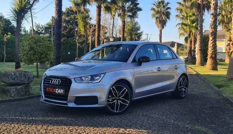 Cinzento Usado 2016 Audi A1 Sportback Sport Citadino | € 15.500 (Preço justo) - Imagem 1/4
