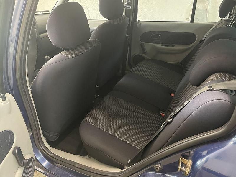 Usado Renault Clio II 2003 Sedan