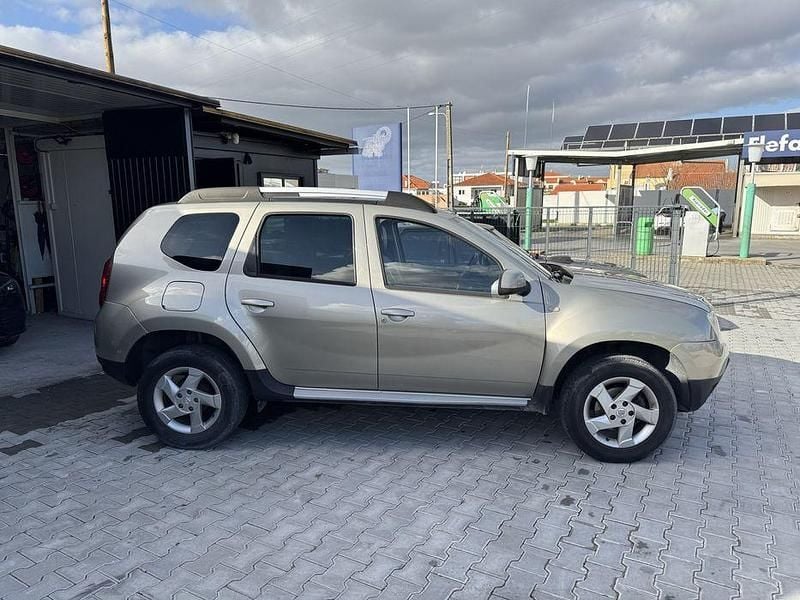 Usado Dacia Duster Prestige 110 HP (80 kW) 2011 SUV