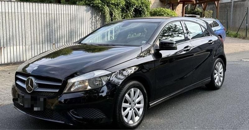 Usado 2013 Mercedes A180 Urban Sedan | € 13.150 (Preço justo) - Imagem 1/4