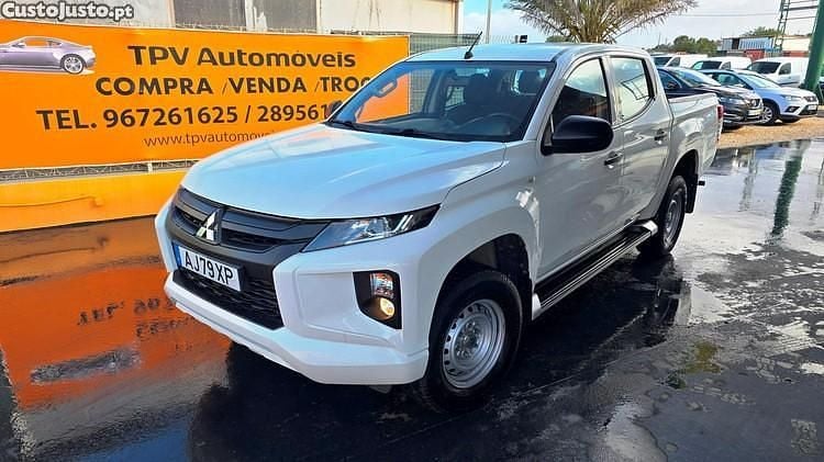 Branco Usado 2021 Mitsubishi L200 Invite Pickup | € 27.950 - Imagem 1/1