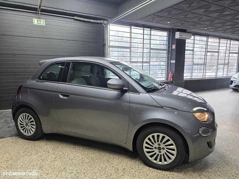 Usado Fiat 500e 86 kW (118 HP) 2022 Cinzento