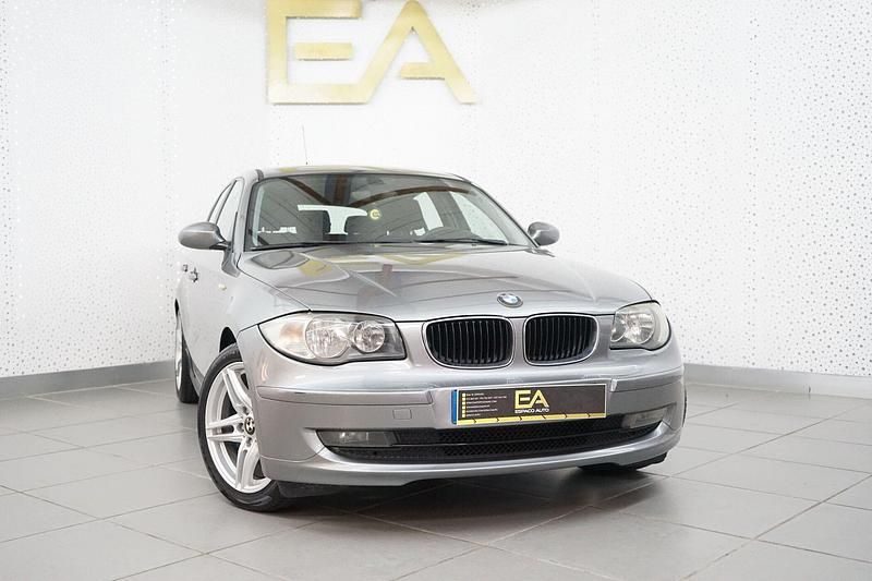 Cinza Usado 2009 BMW 118 Citadino | € 9.480 (Bom preço) - Imagem 1/4