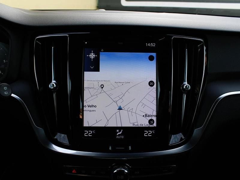 Usado Volvo V60 150 HP (110 kW) 2019 Azul Carrinha