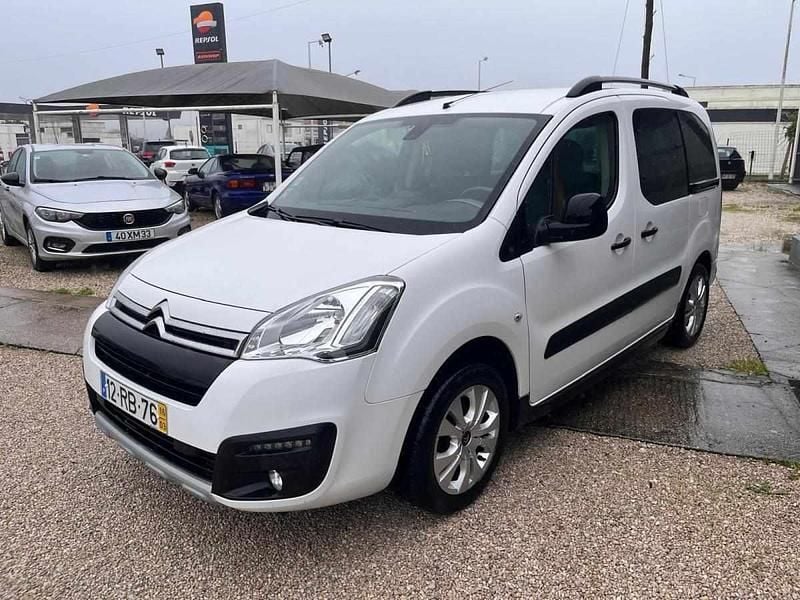 Usado Citroën Berlingo XTR 120 HP (88 kW) 2016 Branco Monovolume