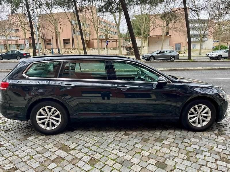 Usado VW Passat 150 HP (110 kW) 2018 Preto Carrinha