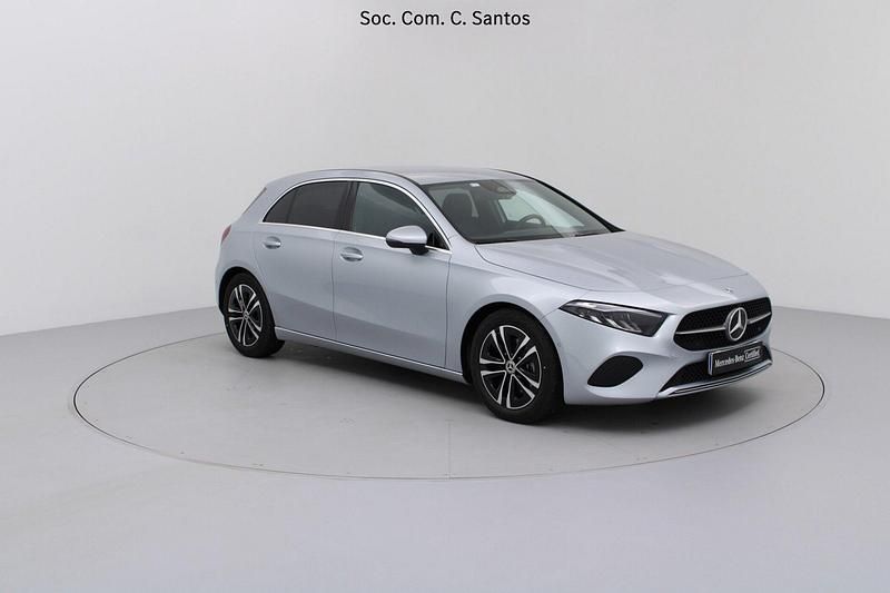 Usado Mercedes A180 Advanced 116 HP (85 kW) 2025 Cinza Sedan