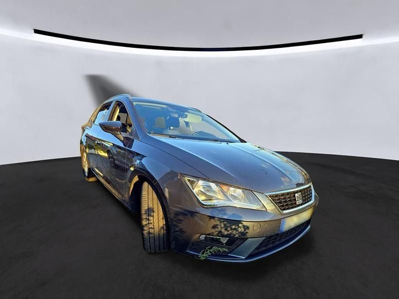 Usado Seat Leon ST 115 HP (84 kW) 2019 Antracite Carrinha