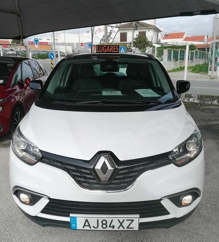 Branco Usado 2017 Renault Scénic IV Monovolume | € 16.750 - Imagem 1/4