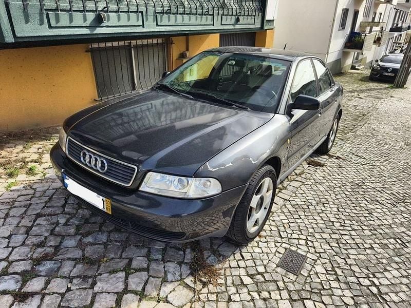 Usado 1997 Audi A4 Comfort Sedan | € 2.900 (Bom preço) - Imagem 1/4